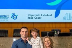 sinpro-es-celebra-70-anos-de-historia-em-defesa-dos-professores-da-rede-privada-034