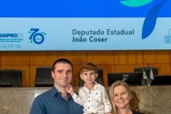 sinpro-es-celebra-70-anos-de-historia-em-defesa-dos-professores-da-rede-privada-035