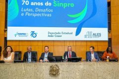 sinpro-es-celebra-70-anos-de-historia-em-defesa-dos-professores-da-rede-privada-075
