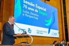 sinpro-es-celebra-70-anos-de-historia-em-defesa-dos-professores-da-rede-privada-091