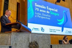sinpro-es-celebra-70-anos-de-historia-em-defesa-dos-professores-da-rede-privada-105