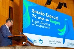 sinpro-es-celebra-70-anos-de-historia-em-defesa-dos-professores-da-rede-privada-114