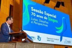 sinpro-es-celebra-70-anos-de-historia-em-defesa-dos-professores-da-rede-privada-116