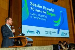 sinpro-es-celebra-70-anos-de-historia-em-defesa-dos-professores-da-rede-privada-156