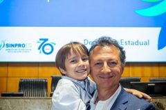 sinpro-es-celebra-70-anos-de-historia-em-defesa-dos-professores-da-rede-privada-254