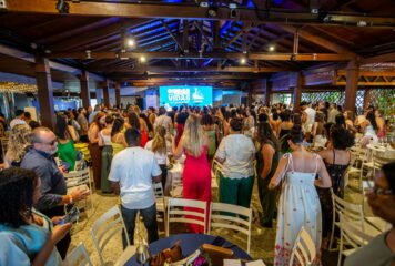 SINPRO/ES CELEBRA O DIA DOS PROFESSORES COM FESTA DE CONFRATERNIZAÇÃO EM VITÓRIA